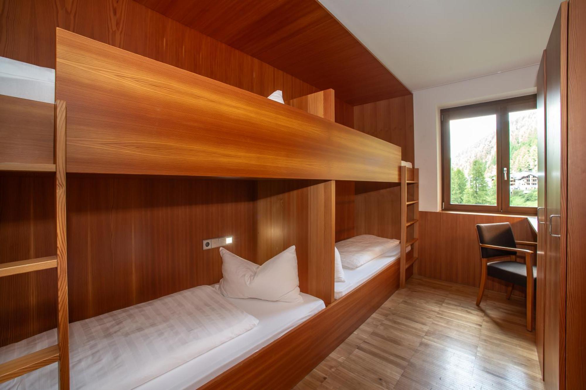 Auberge de jeunesse Nives