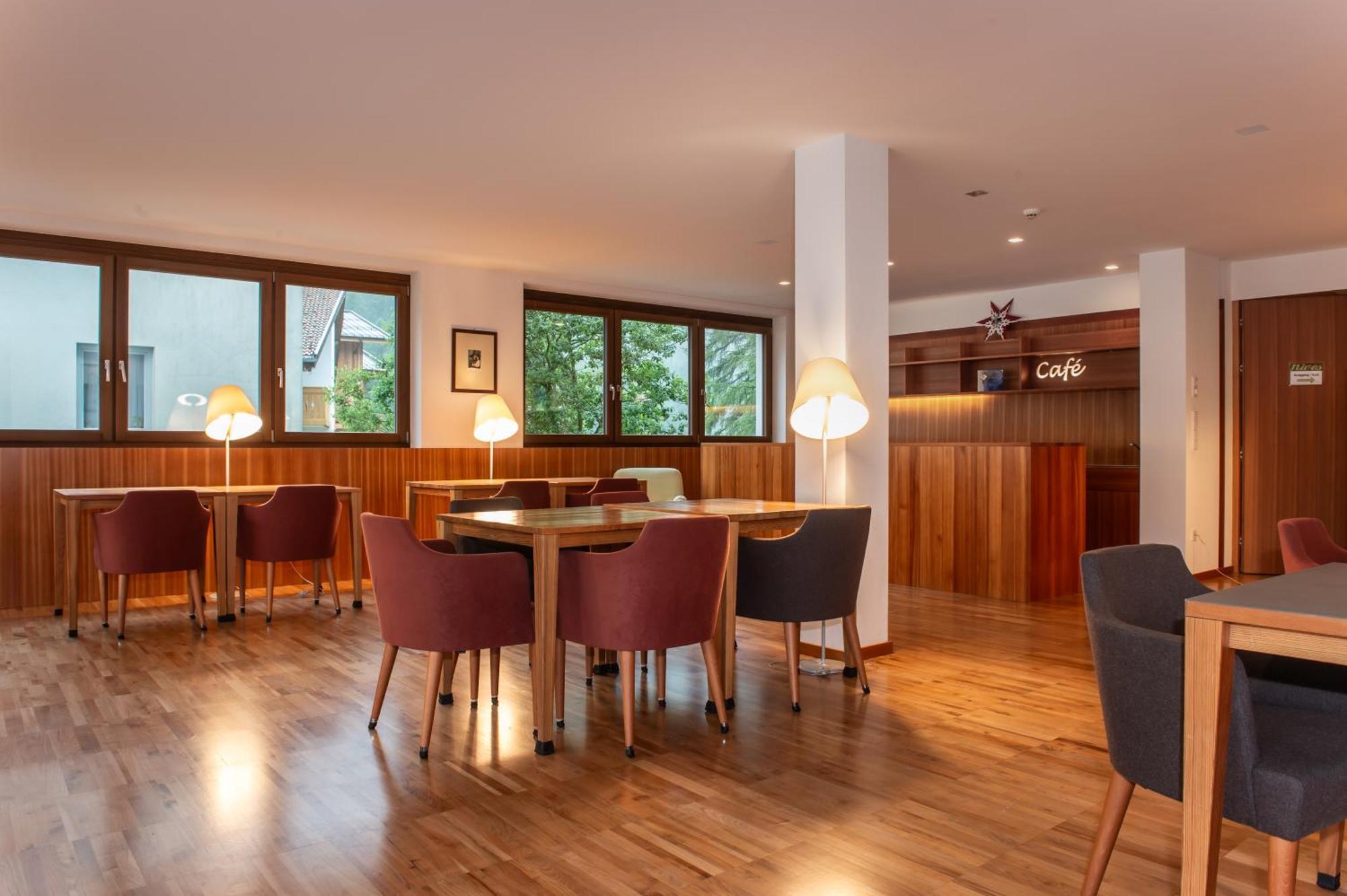 Auberge de jeunesse Nives