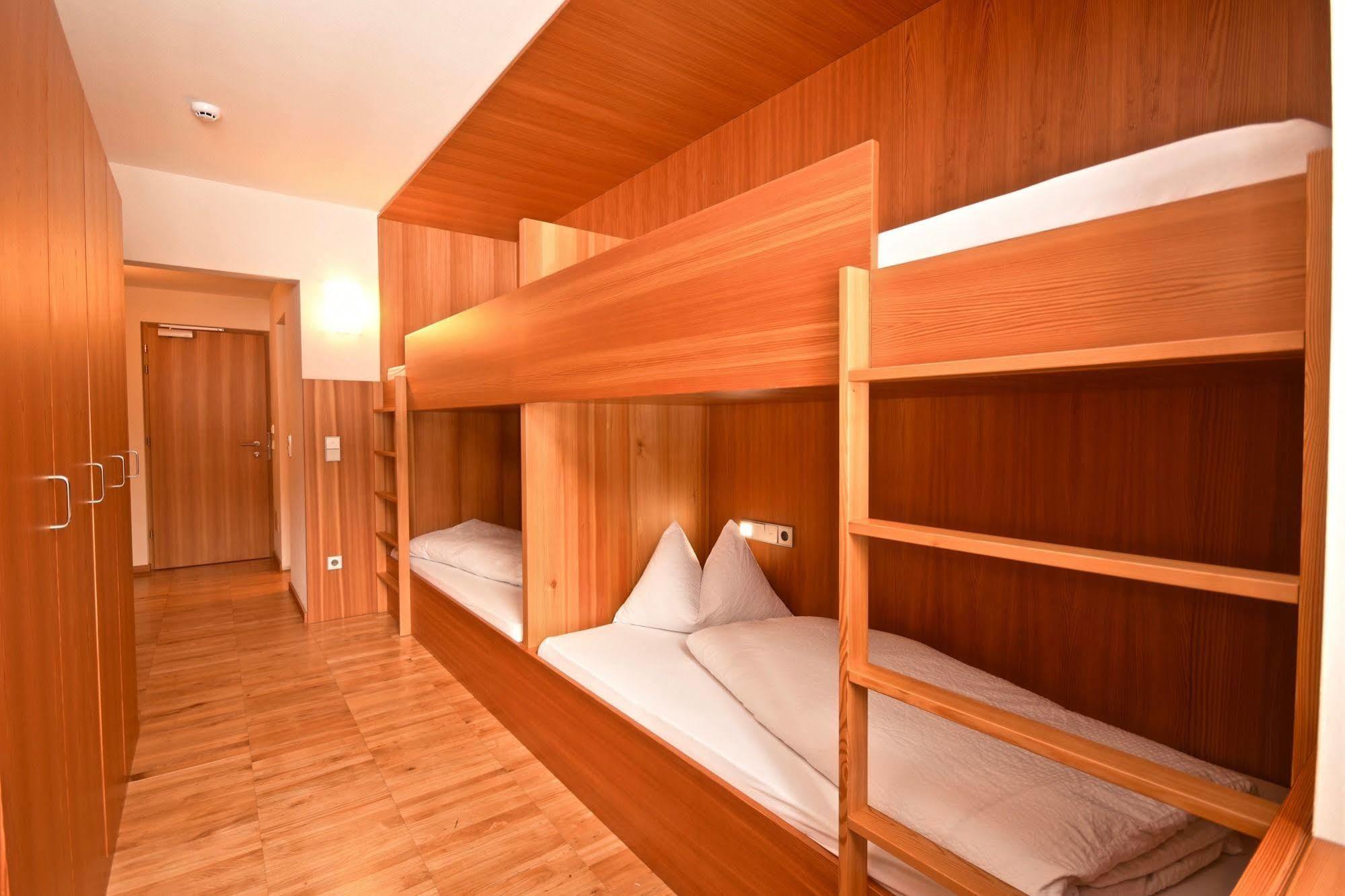 Auberge de jeunesse Nives